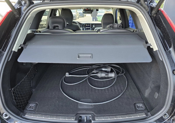 Volvo XC 60 cena 224900 przebieg: 28900, rok produkcji 2021 z Biskupiec małe 466
